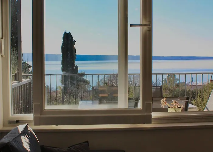 Seaview House Fiore Paklenica 펜션 *