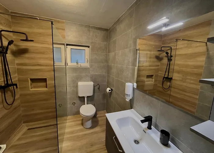 Seaview House Fiore Paklenica 펜션 스타리그라드 파클레니차