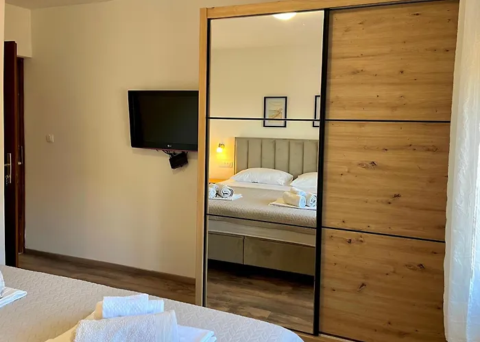 Seaview House Fiore Paklenica 스타리그라드 파클레니차