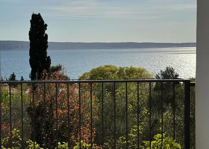 Seaview House Fiore Paklenica 스타리그라드 파클레니차